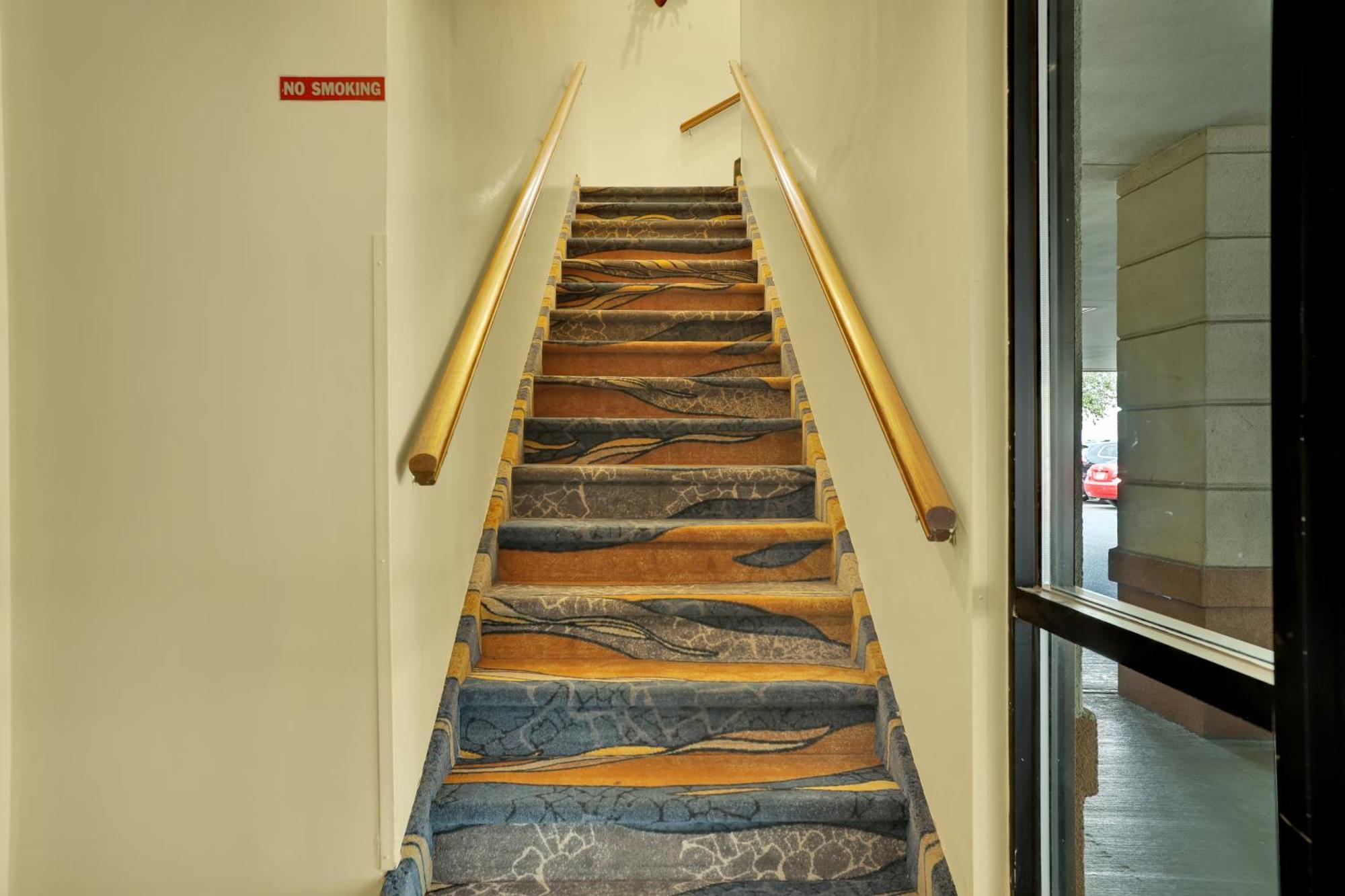 Horizon Inn Avenel Екстериор снимка