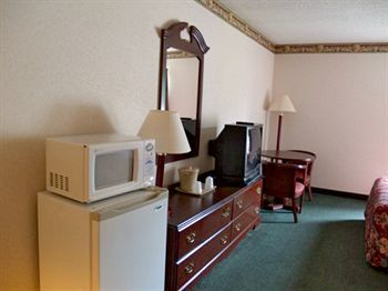 Horizon Inn Avenel Екстериор снимка