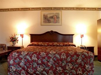 Horizon Inn Avenel Екстериор снимка