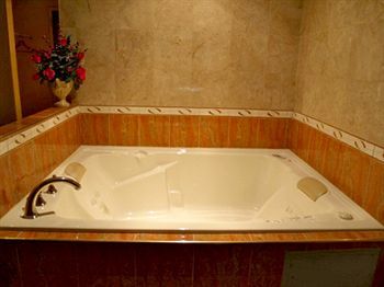 Horizon Inn Avenel Екстериор снимка